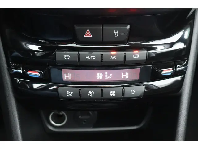 Peugeot 208 1.2 PureTech Allure 2015 Benzine 4