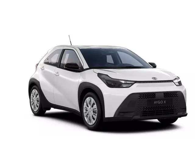Toyota Aygo X Hybrid 115 play, 2025 Hybride Benzine 6
