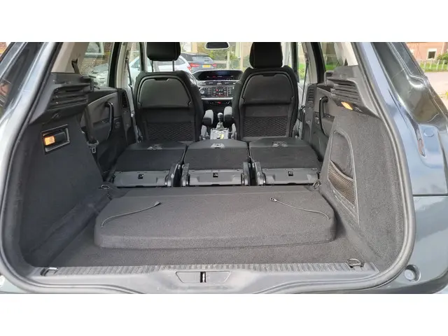 Citroën C4 Picasso 1.2 PureTech Selection 2017 Benzine 27