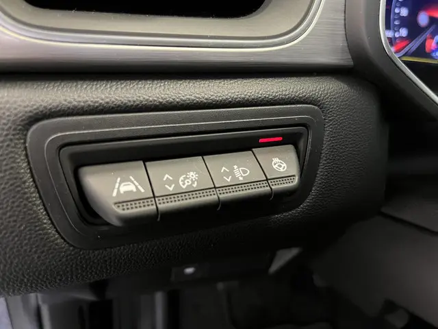 Renault Captur 1.3 TCe 140 Intens 2021 Benzine 36