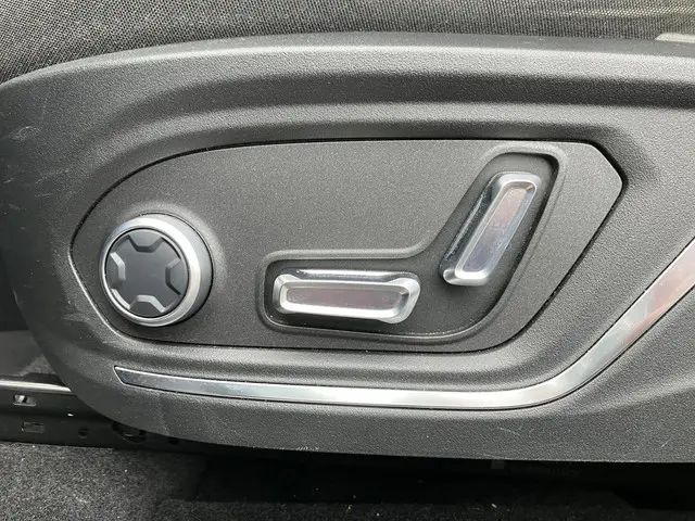 Lynk & Co 01 1.5 2024 Hybride Benzine 31