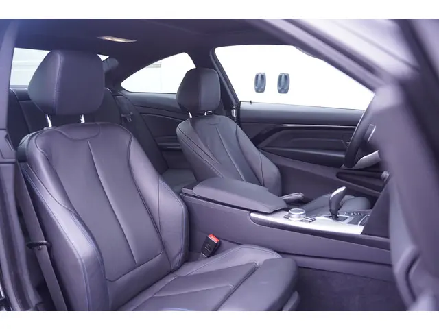 BMW 4 Serie Coupe 420d X-Drive M Sport 2019 Diesel 38