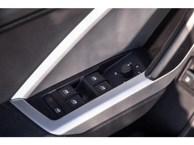 Audi Q3 45 TFSI e edition 2021 Hybride Benzine 22