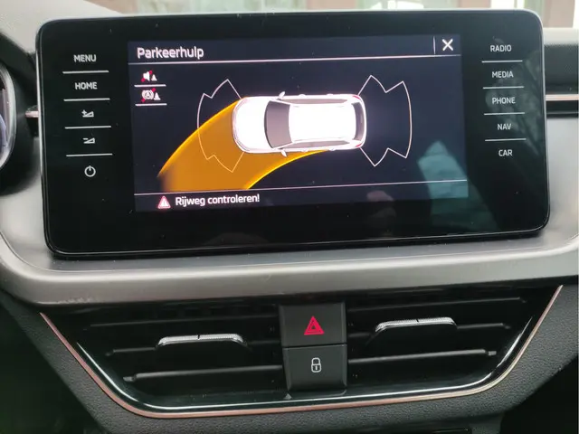 Škoda Kamiq 1.0 TSI Business Edition 2021 Benzine 21