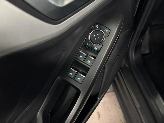 Ford Focus 1.0 EcoBoost Titanium Business 2020 Benzine 15