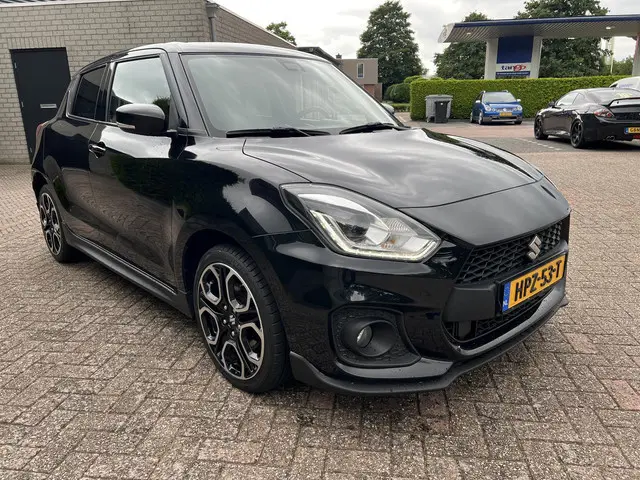 Suzuki Swift 1.4 Sport*Carplay*Clima*Cruise*Navi 2019 Benzine 2
