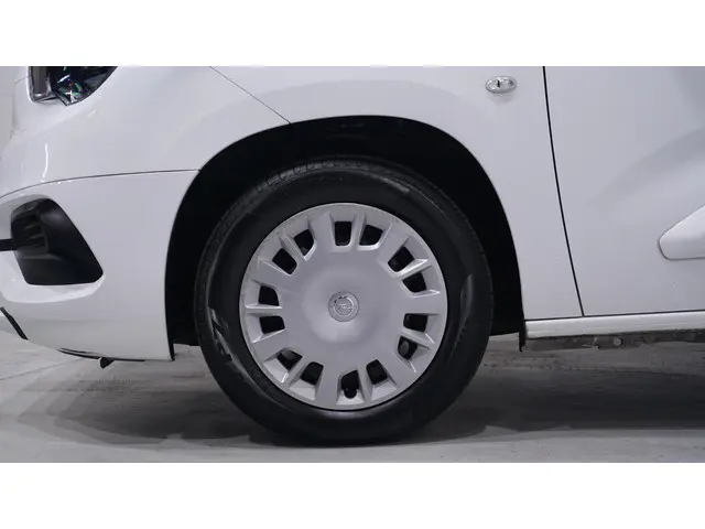 Opel Combo Tour 1.2 Turbo L2H1 Edition 7p. 2020 Benzine