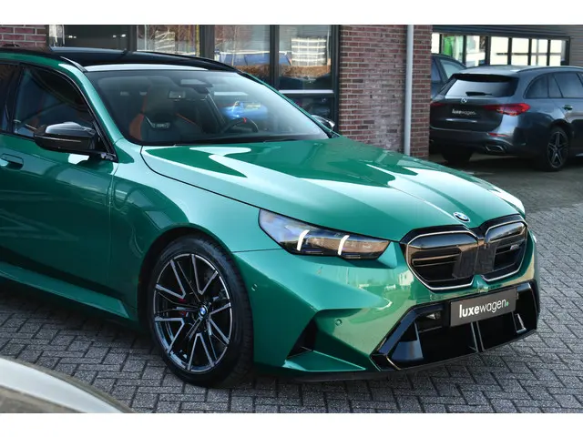 BMW M5 5-serie Touring 2024 Hybride Benzine 53