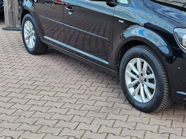Volkswagen Touran 1.4 TSI Comfortline 2013 Benzine 32