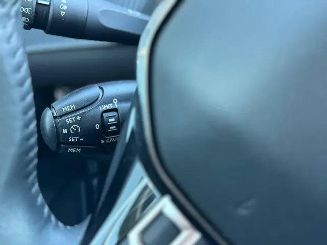 Peugeot 208 1.2 PureTech Active Pack 2022 Benzine 23