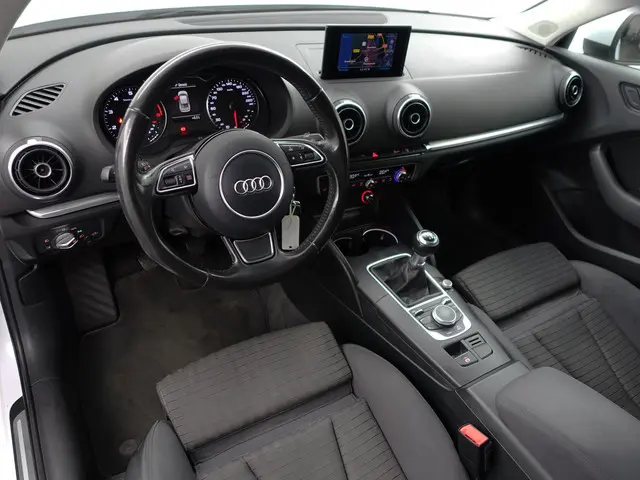 Audi A3 Limousine 1.4 TFSI Pro Line S- 2015 Benzine 2