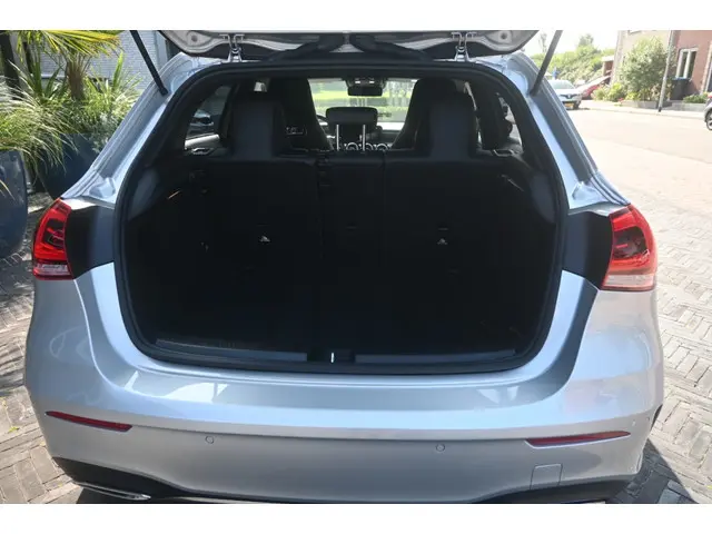 Mercedes-Benz A-Klasse 200 Bns Sol. AMG 2018 Benzine 10