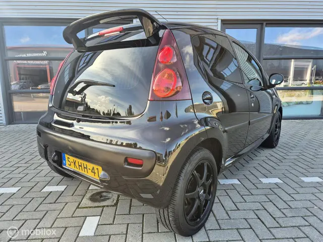 Peugeot 107 1.0 Active AIRCO AUTOMAAT NAP 2013 Benzine 6