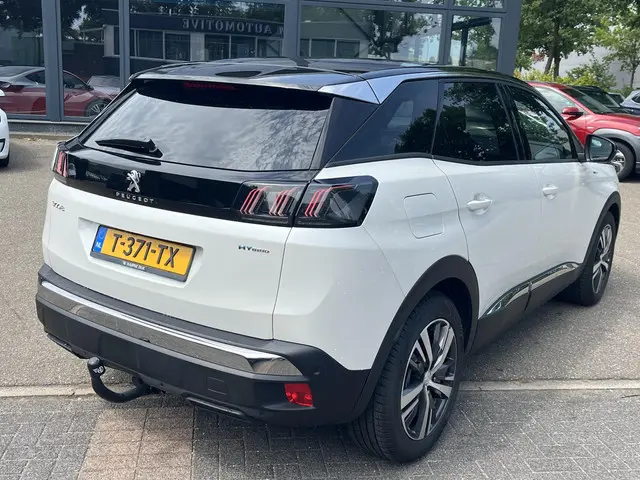 Peugeot 3008 1.6 HYbrid 225 GT 2023 Hybride Benzine 4