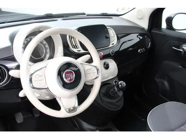 Fiat 500 1.0 Hybrid Lounge Plus 2021 Benzine 8
