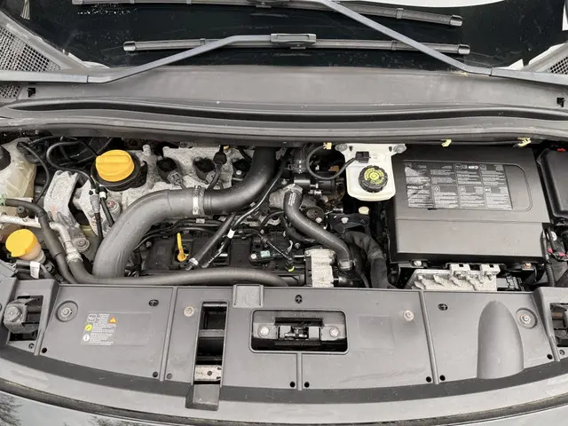 Renault Scénic 1.2 TCe Bose 2014 Benzine 32