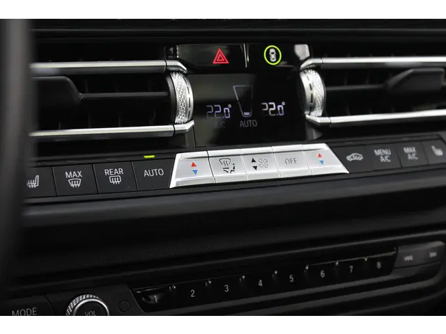 BMW 1 Serie 120i High Executive Edition 2021 Benzine 47