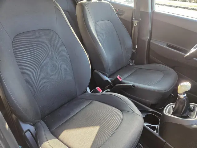 Hyundai i10 1.0i i-Motion Comfort Plus 2019 Benzine 17