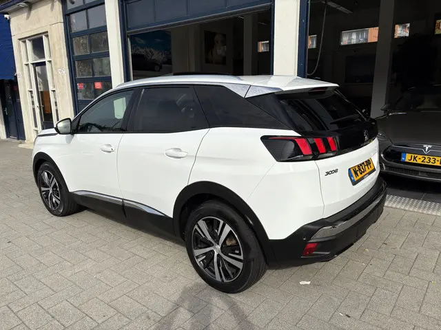 Peugeot 3008 1.2 PureTech Allure 2017 Benzine 3