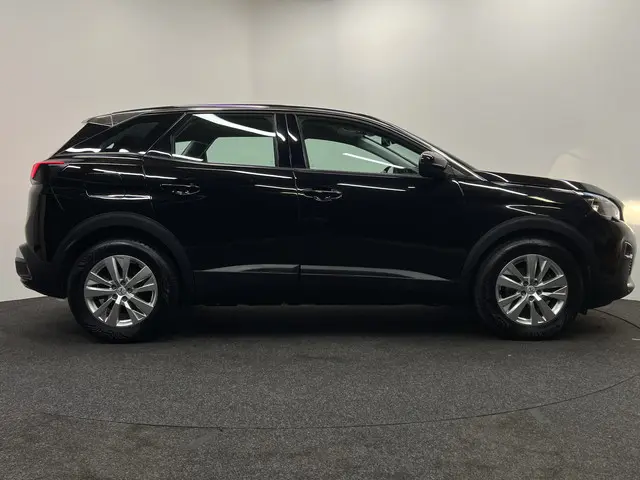 Peugeot 3008 1.2 PureTech Active 2018 Benzine 36