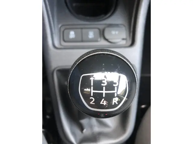 Volkswagen up! 1.0 BMT move up! 2019 Benzine 14