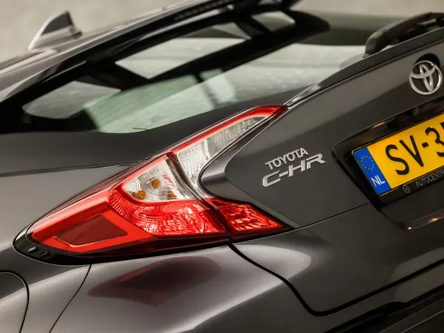 Toyota C-HR 1.2 Design 2018 Benzine 22