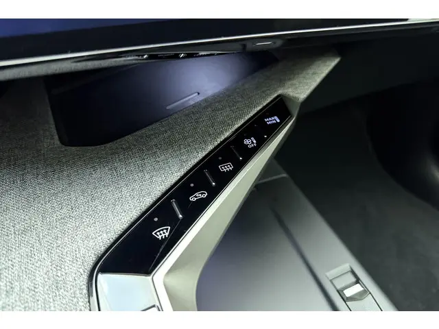 Peugeot 3008 1.2 Hybrid 136 Allure 2024 Hybride Benzine 28