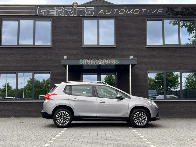 Peugeot 2008 1.2 VTi Active 2013 Benzine 6