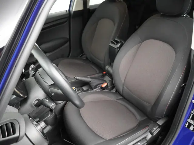 MINI 5-Deurs Cooper 2020 Benzine 4