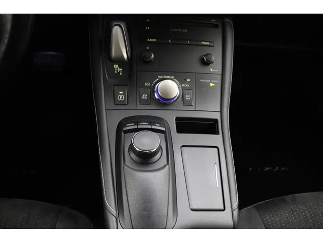 Lexus CT 200h Business Line 2017 Hybride Benzine 39