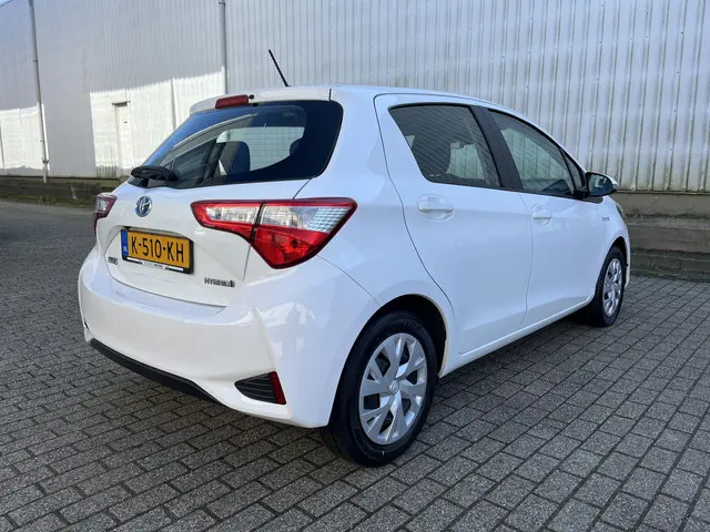 Toyota Yaris 1.5 Hybrid Active 2019 Hybride Benzine 59