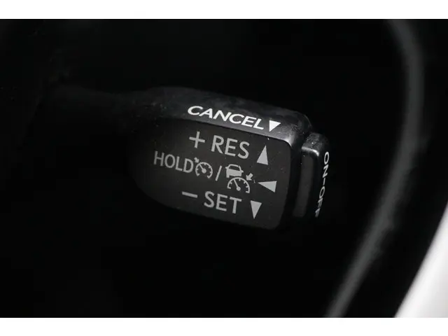 Toyota C-HR 2.0 Hybrid Executive 2021 Hybride Benzine 44
