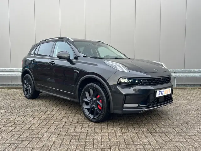 Lynk & Co 01 1.5 Pano / Key Less / NAP 2023 Hybride Benzine 7