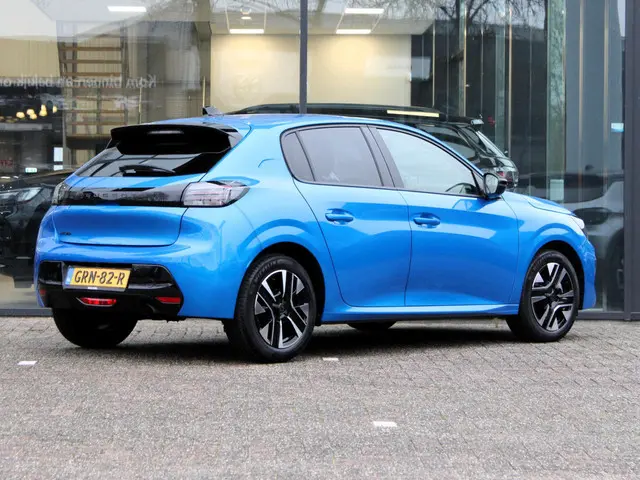 Peugeot 208 1.2 PureTech 100 Allure 2024 Benzine 6