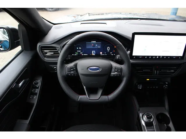 Ford Kuga 2.5 FHEV ST-Line 2024 Hybride Benzine 17