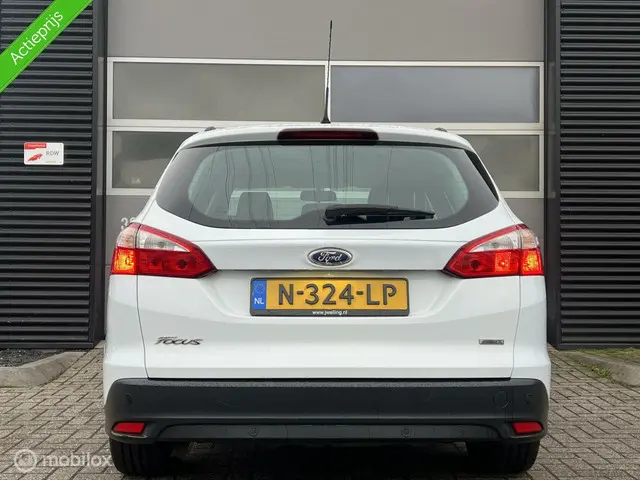 Ford Focus Wagon 1.0 EcoBoost Trend 2012 Benzine 4