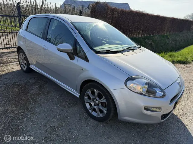 Fiat Punto Evo 0.9 TwinAir Lounge Airco 2013 Benzine 2