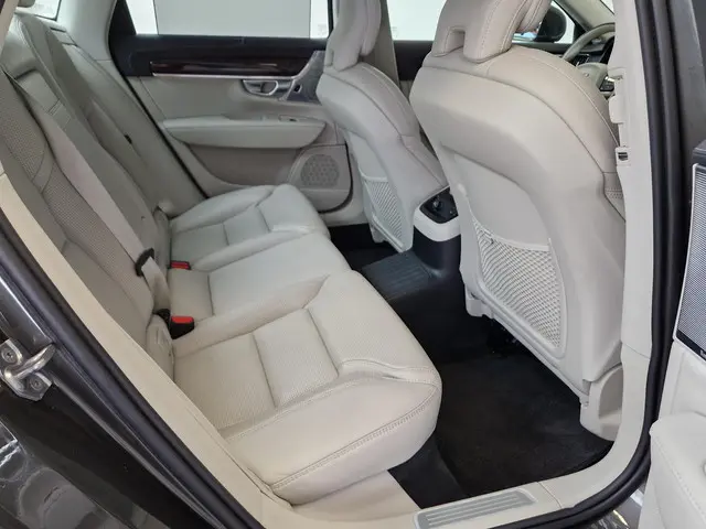 Volvo S90 2.0 T8 AWD Inscription 2019 Hybride Benzine 19