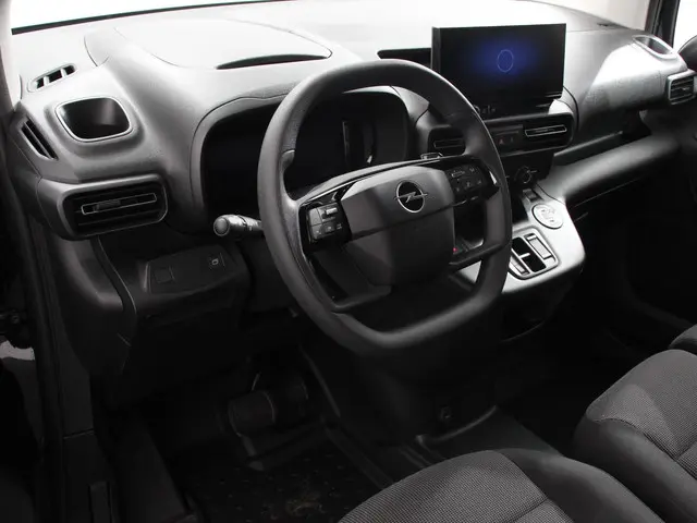 Opel Combo 1.5 BlueHDi 130 S&S L2 Automaat 2024 Diesel 2
