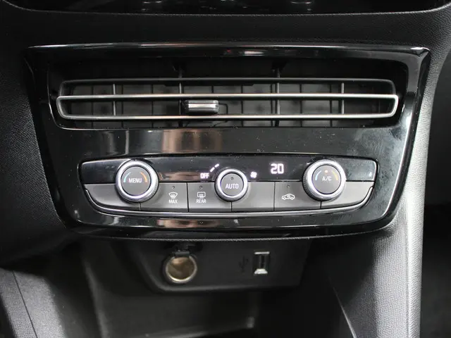 Opel Mokka 1.2 Turbo Elegance 2022 Benzine 16