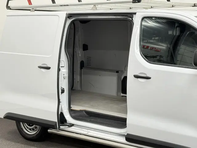 Peugeot Expert 1.5 BlueHDI 120PK L2 2023 Diesel 13