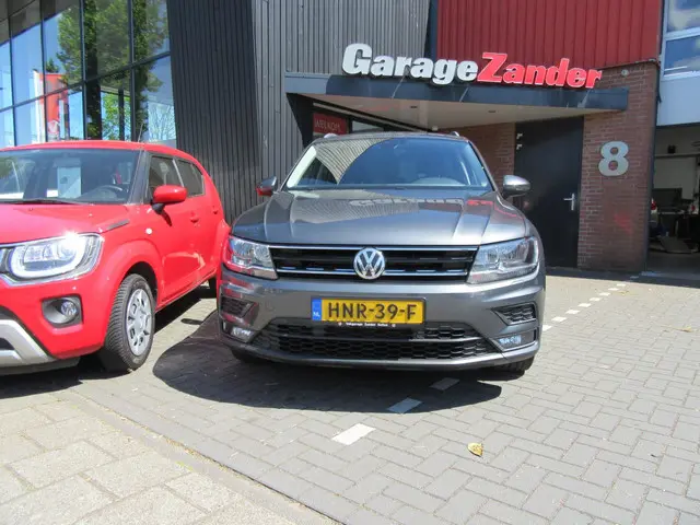 Volkswagen Tiguan 1.4 TSI 4Motion Highline 2018 Benzine 2