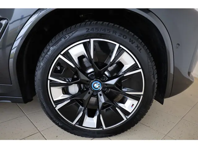 BMW iX3 Executive 80 kWh 2023 Elektrisch 6