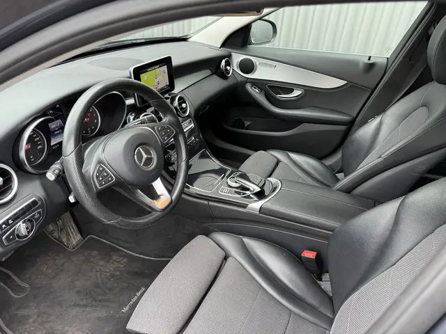 Mercedes-Benz C-Klasse Estate 180 Edition 1 2015 Benzine 3