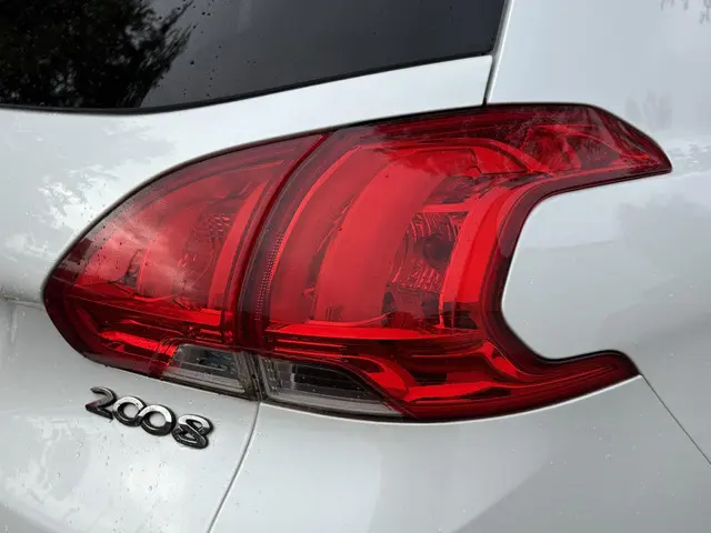 Peugeot 2008 1.6 VTi Féline 2013 Benzine 8