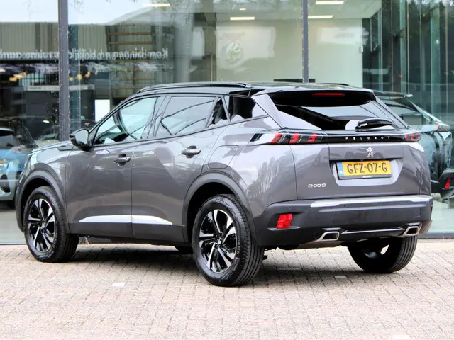 Peugeot 2008 1.2 PureTech Allure Pack 2023 Benzine 2