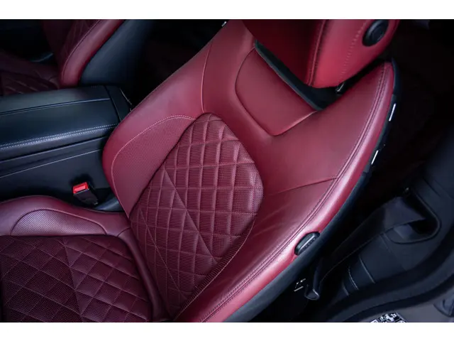 Mercedes-Benz C-Klasse Coupé 300 AMG 2019 Benzine 5