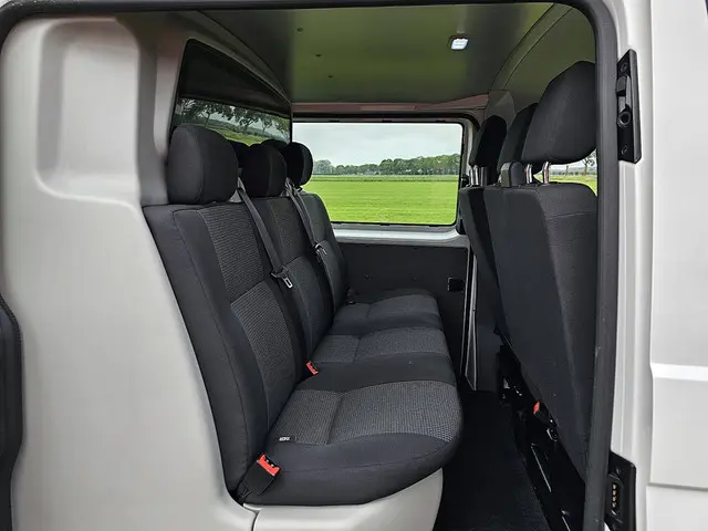 Volkswagen Transporter 2.0 TDI 2020 Diesel 10