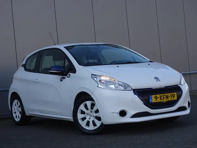 Peugeot 208 1.0 VTi LIKE org NL 2014 Benzine 2