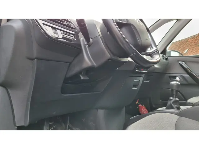 Citroën C4 Picasso 1.2 PureTech Selection 2017 Benzine 32